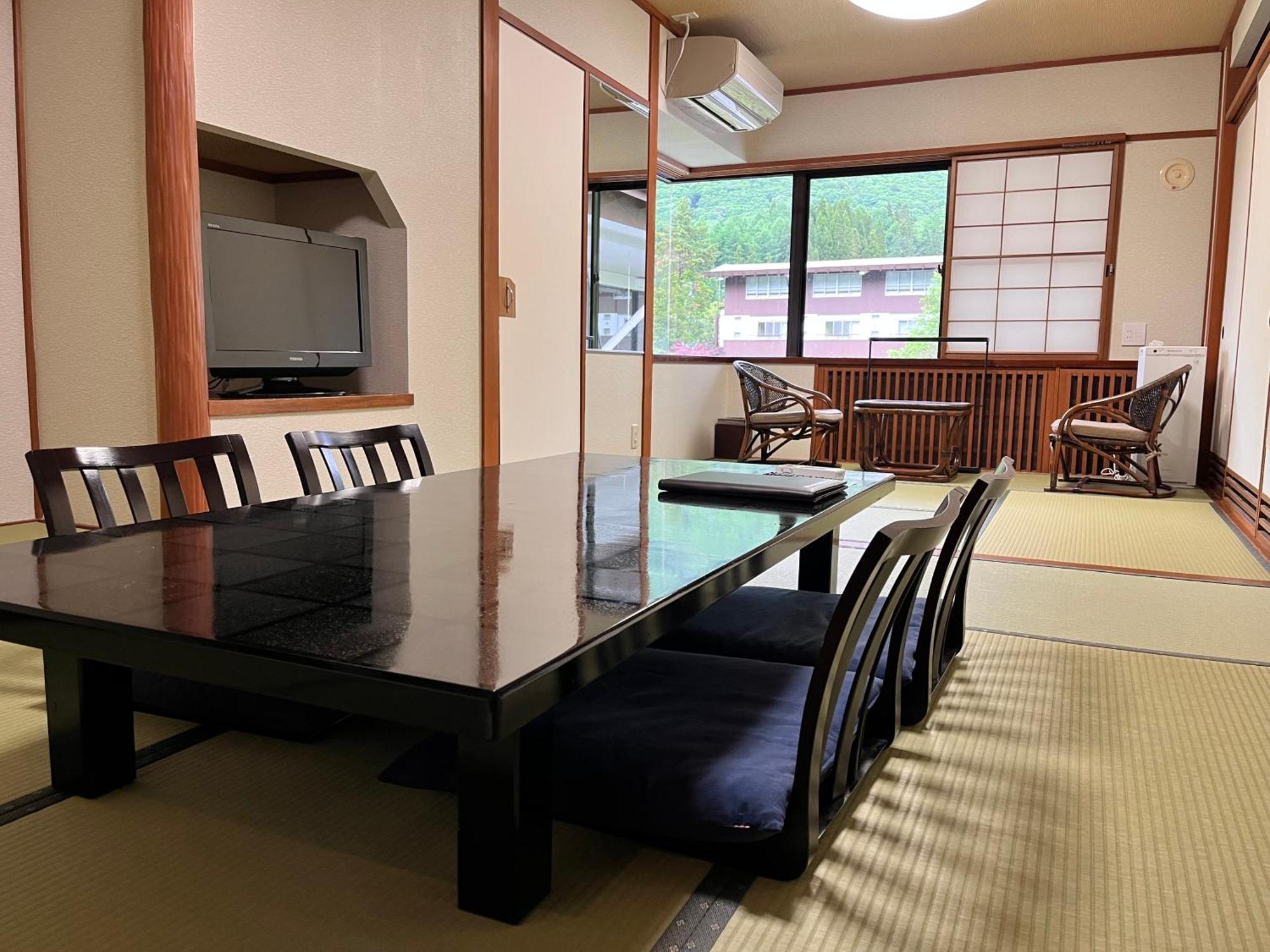 Hirayukan Takayama  Rom bilde